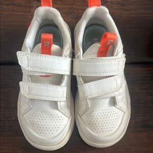 On cloud kids shoes Rodger Federer